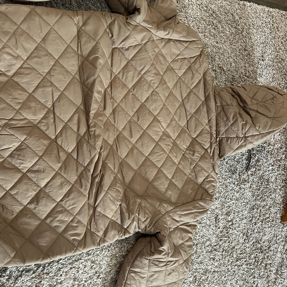 MR Quilted Bomber Jacket in Beige - Picture 3 of 7
